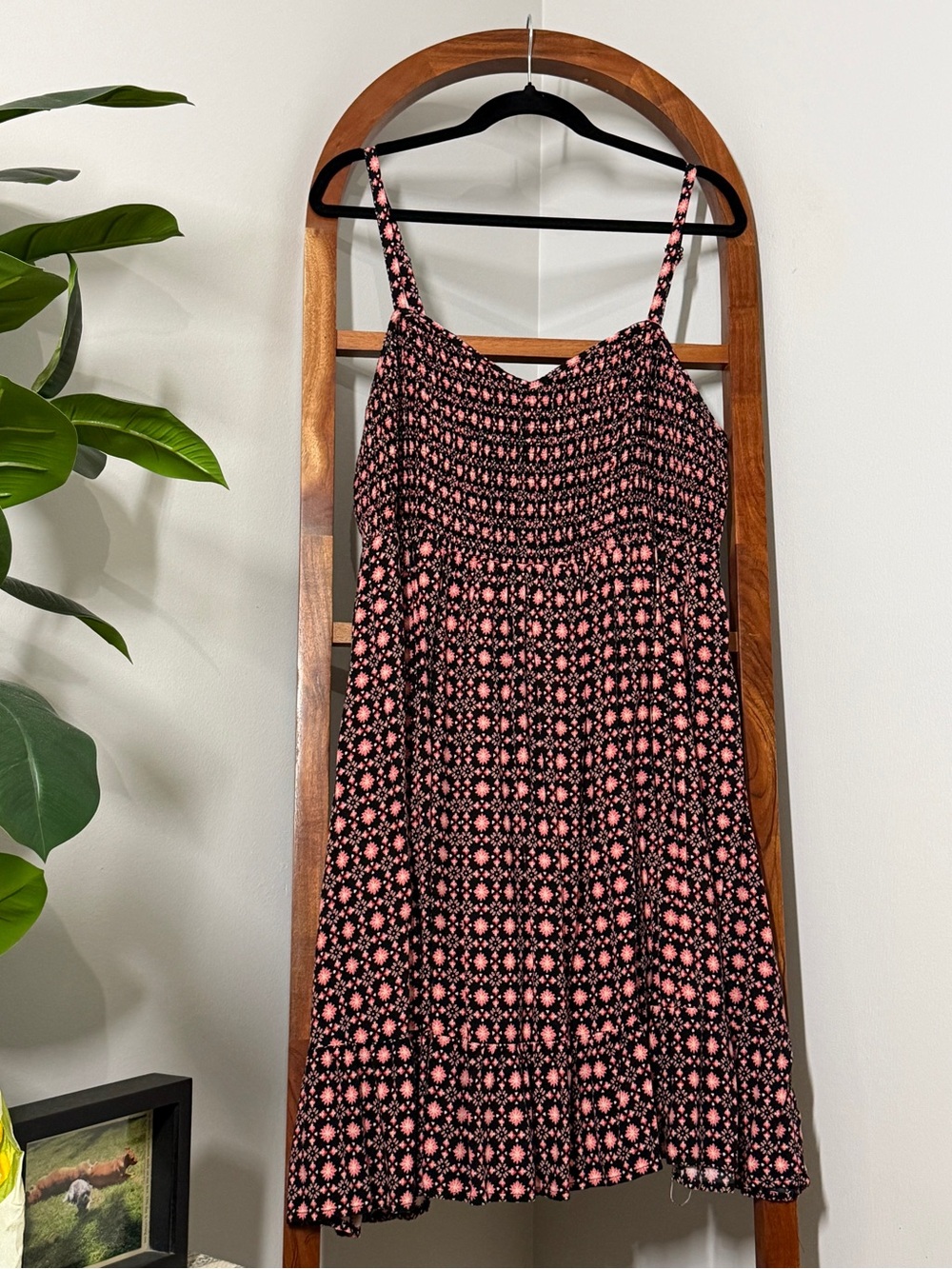 Torrid 4X Black Pink V Neck Sleeveless Flounce Hem Dress